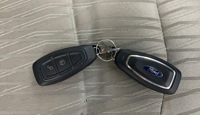 2013 Ford Ecosport TITANIUM 1.5L DIESEL, Diesel, Manual, 1,27,455 km, Key Close Up