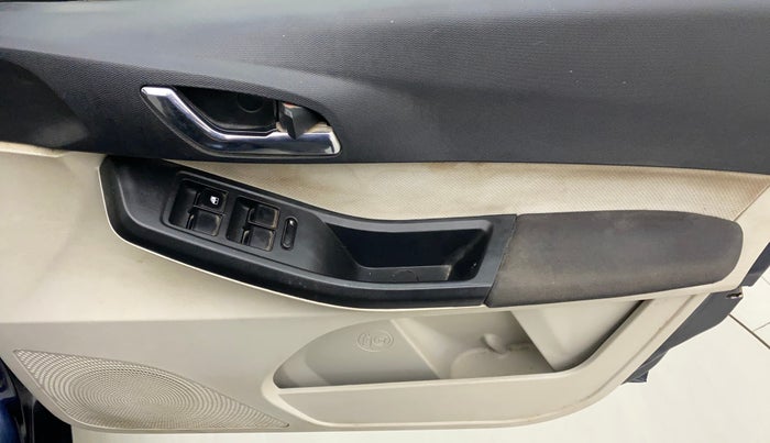 2022 Tata TIGOR XZ PLUS CNG, CNG, Manual, 24,939 km, Driver Side Door Panels Control