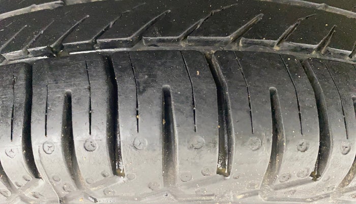 2020 Maruti Eeco 5 STR WITH A/C+HTR, Petrol, Manual, 39,165 km, Right Rear Tyre Tread