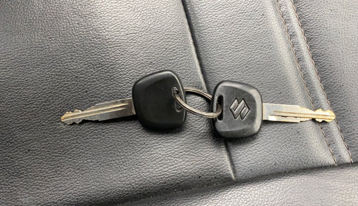 2020 Maruti Eeco 5 STR WITH A/C+HTR, Petrol, Manual, 39,165 km, Key Close Up