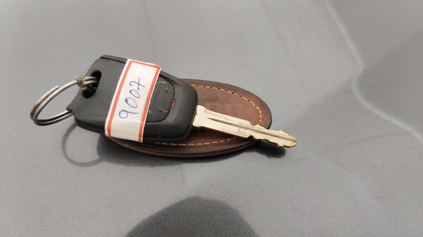 2022 Hyundai NEW SANTRO SPORTZ AMT, Petrol, Automatic, 13,210 km, Key Close Up