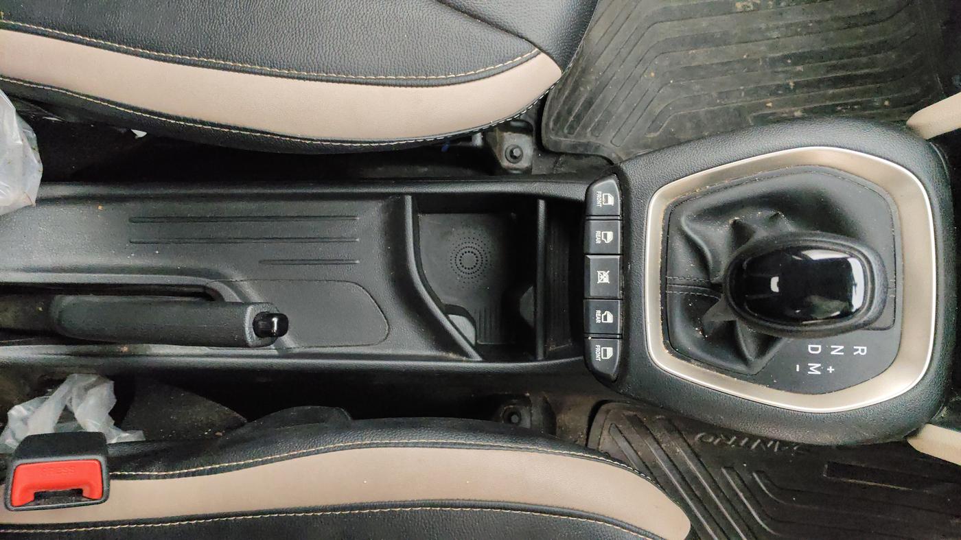 2022 Hyundai NEW SANTRO SPORTZ AMT, Petrol, Automatic, 13,210 km, Gear Lever