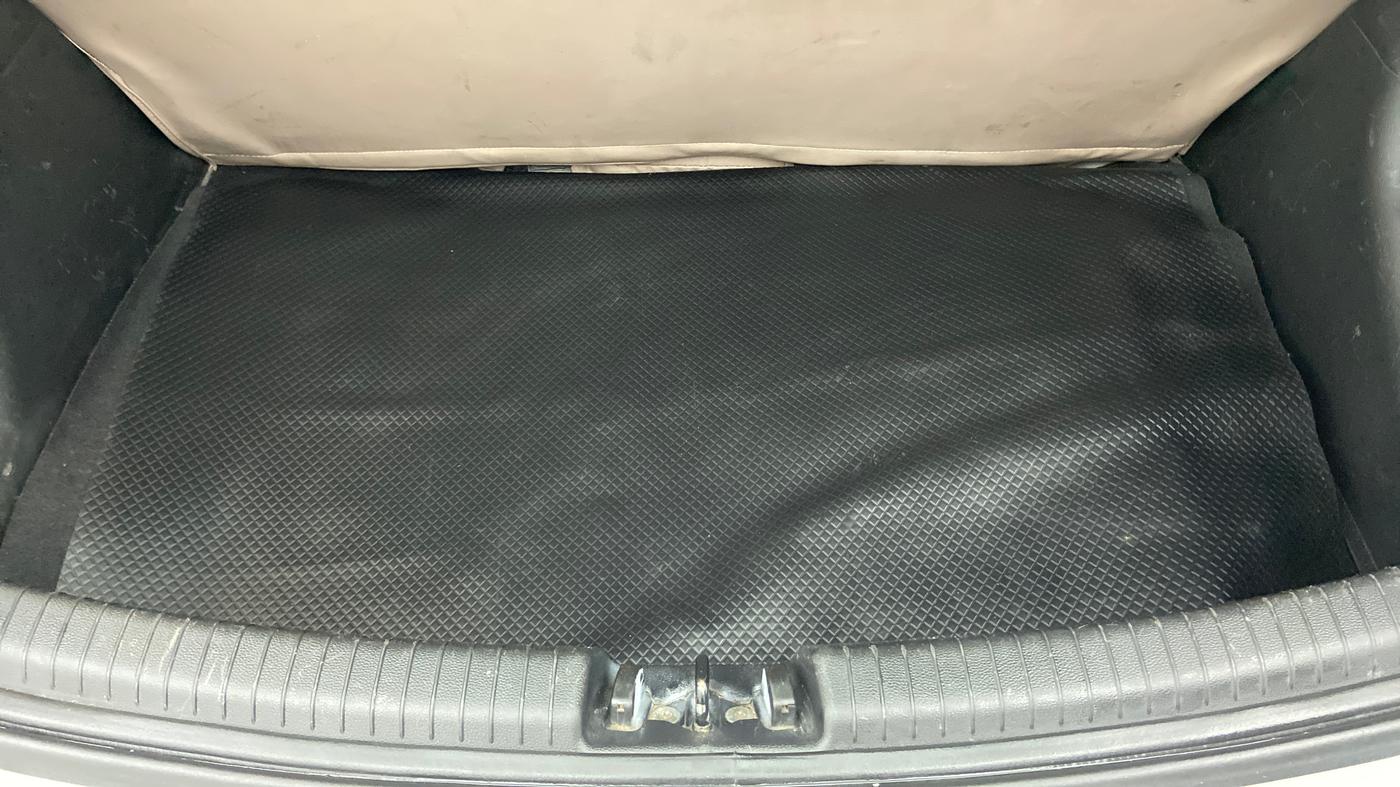 2015 Hyundai Grand i10 MAGNA 1.2 KAPPA VTVT, Petrol, Manual, 50,980 km, Boot Inside