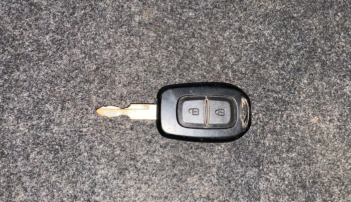 2018 Datsun Redi Go T(O) 1.0 AMT, Petrol, Automatic, 79,697 km, Key Close Up