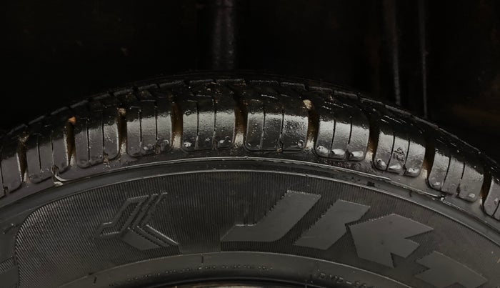 2018 Datsun Redi Go T(O) 1.0 AMT, Petrol, Automatic, 79,697 km, Right Rear Tyre Tread