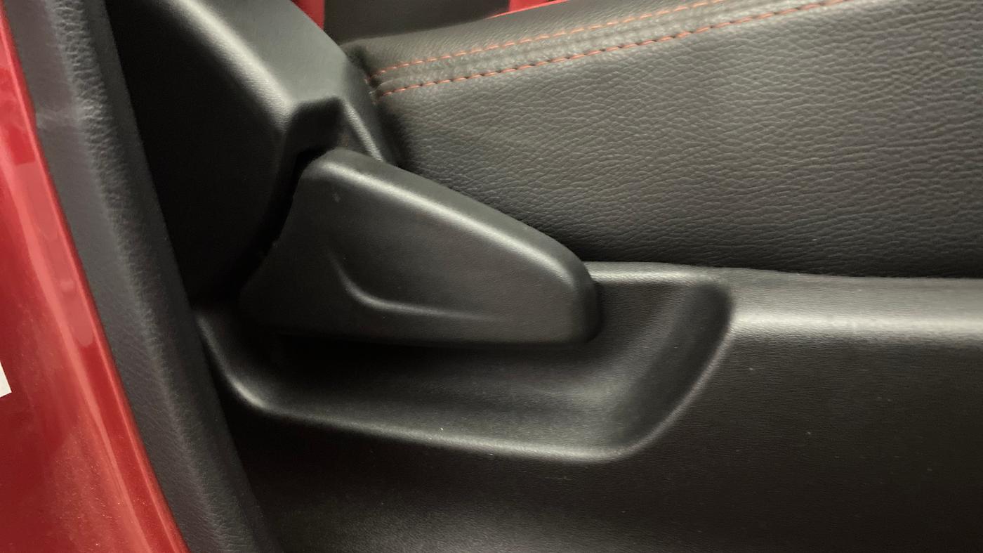 2018 Datsun Redi Go T(O) 1.0 AMT, Petrol, Automatic, 79,697 km, Driver Side Adjustment Panel