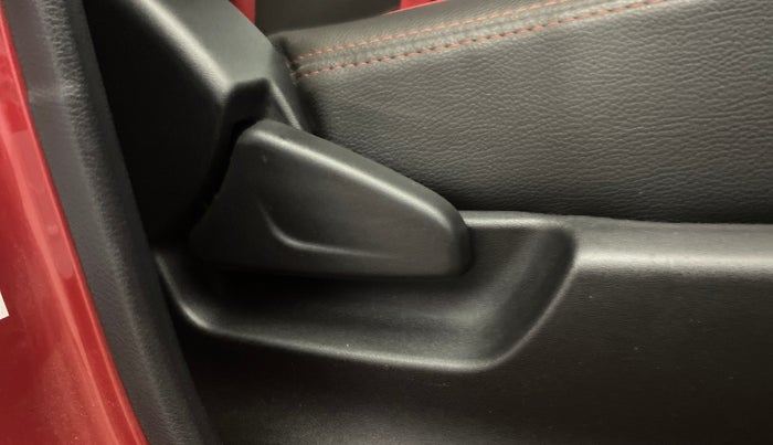 2018 Datsun Redi Go T(O) 1.0 AMT, Petrol, Automatic, 79,697 km, Driver Side Adjustment Panel