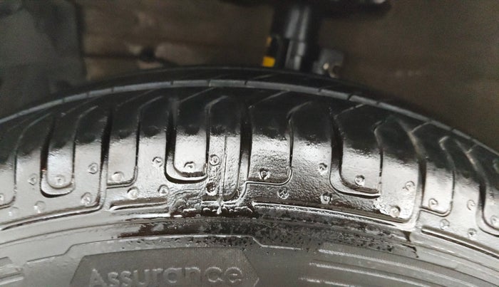 2013 Maruti Swift Dzire VXI AT, Petrol, Automatic, 52,294 km, Left Front Tyre Tread