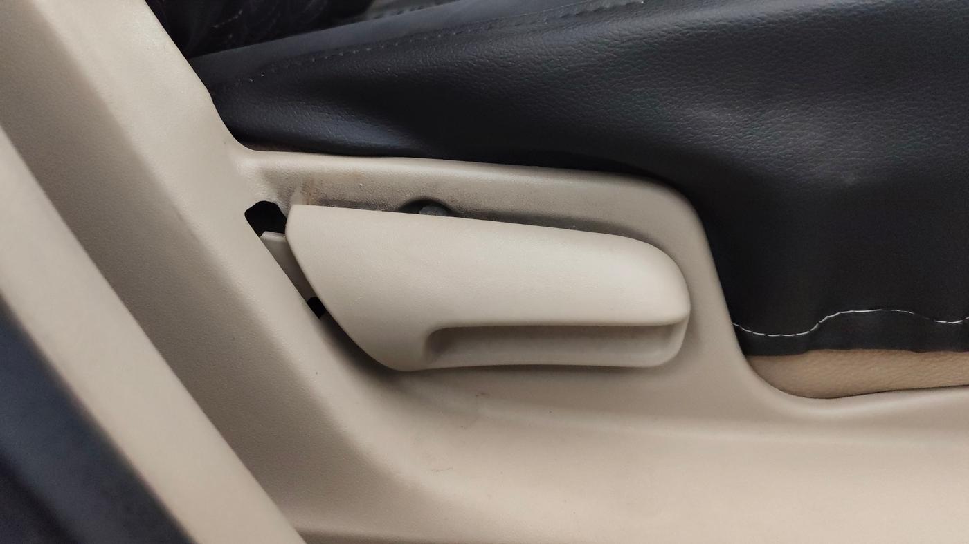 2013 Maruti Swift Dzire VXI AT, Petrol, Automatic, 52,294 km, Driver Side Adjustment Panel