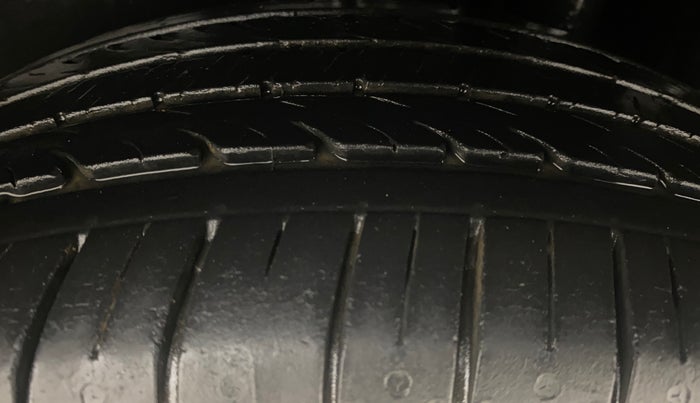 2021 Maruti Ciaz ALPHA 1.5 SHVS PETROL, Petrol, Manual, 26,129 km, Left Rear Tyre Tread