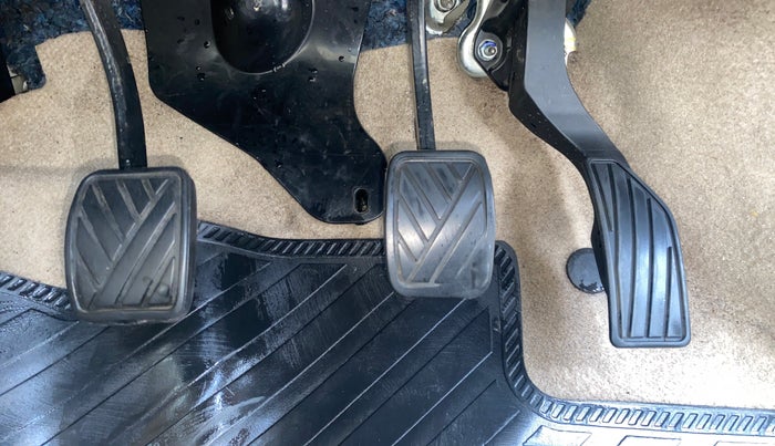 2015 Maruti Ertiga VDI, Diesel, Manual, 96,863 km, Pedals