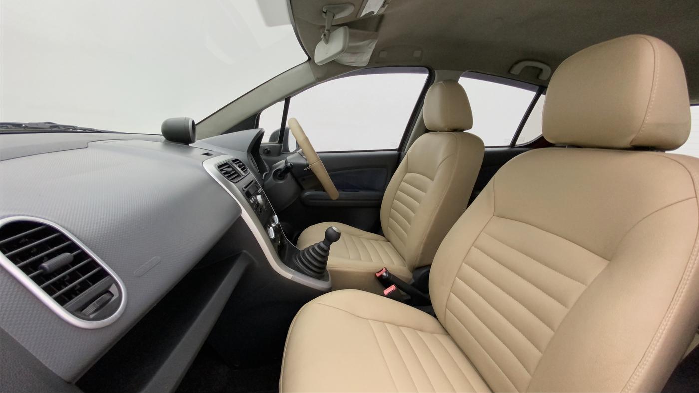 2011 Maruti Ritz ZXI, Petrol, Manual, 69,560 km, Right Side Front Door Cabin