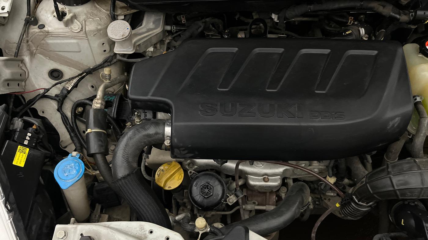 2019 Maruti Swift LDI, Diesel, Manual, 74,366 km, Engine View - Right