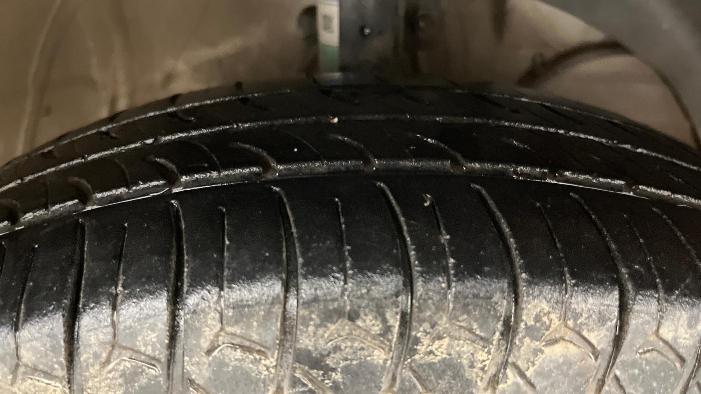 2019 Maruti Swift LDI, Diesel, Manual, 74,366 km, Right Front Tyre Tread