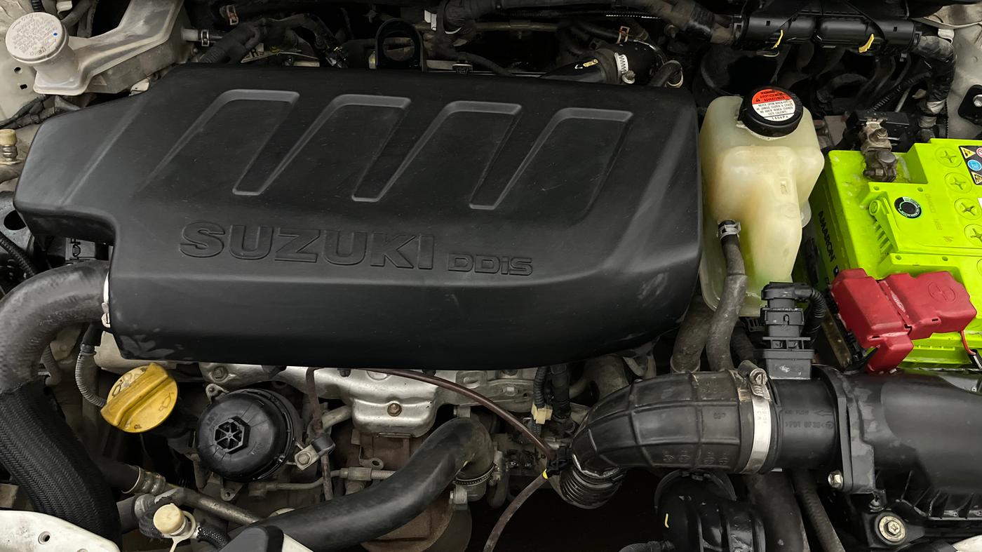 2019 Maruti Swift LDI, Diesel, Manual, 74,366 km, Engine View