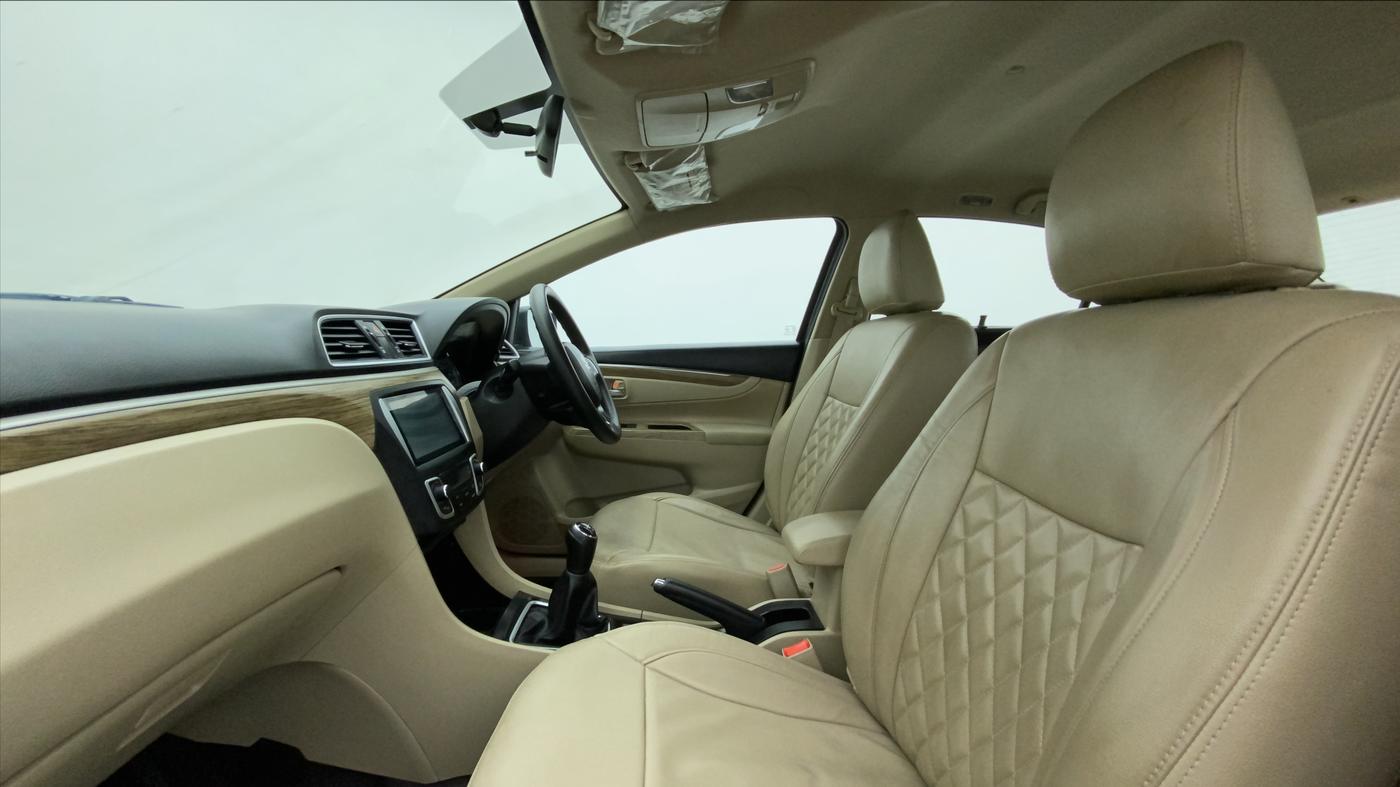 2022 Maruti Ciaz ZETA 1.5 SHVS MT PETROL, CNG, Manual, 21,588 km, Right Side Front Door Cabin