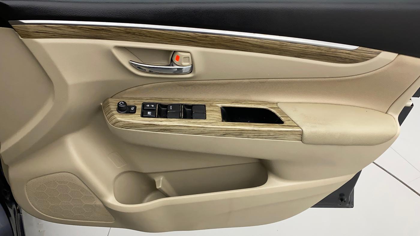 2022 Maruti Ciaz ZETA 1.5 SHVS MT PETROL, CNG, Manual, 21,588 km, Driver Side Door Panels Control