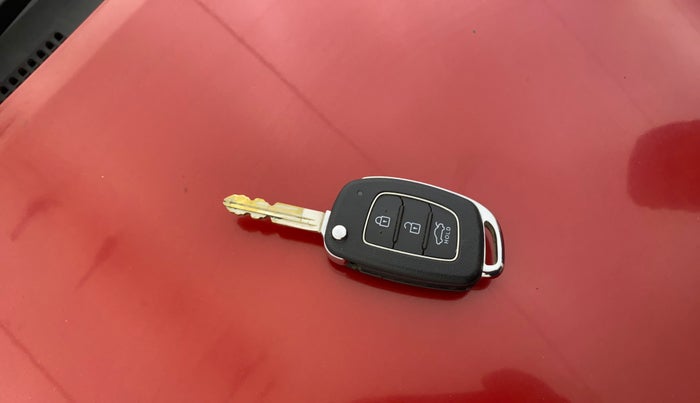 2021 Hyundai GRAND I10 NIOS MAGNA 1.2 KAPPA VTVT CNG, CNG, Manual, 37,285 km, Key Close Up