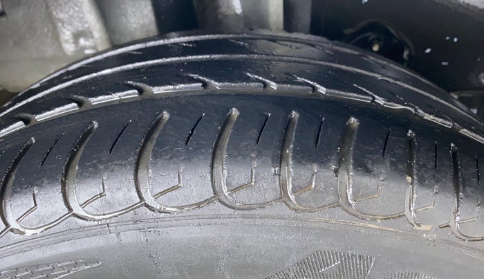 2016 Tata Tiago XT PETROL, Petrol, Manual, 66,284 km, Right Rear Tyre Tread