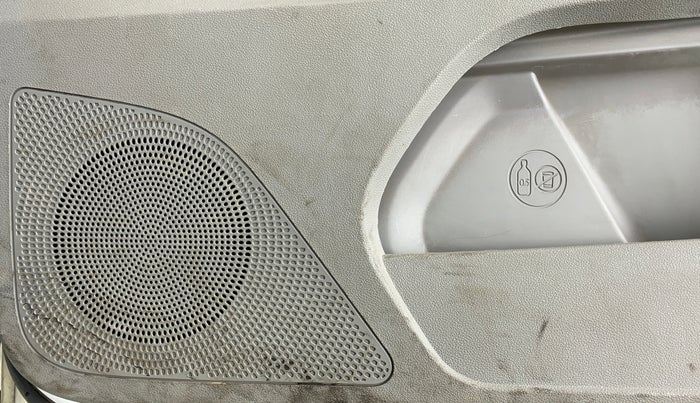 2016 Tata Tiago XT PETROL, Petrol, Manual, 66,284 km, Speaker