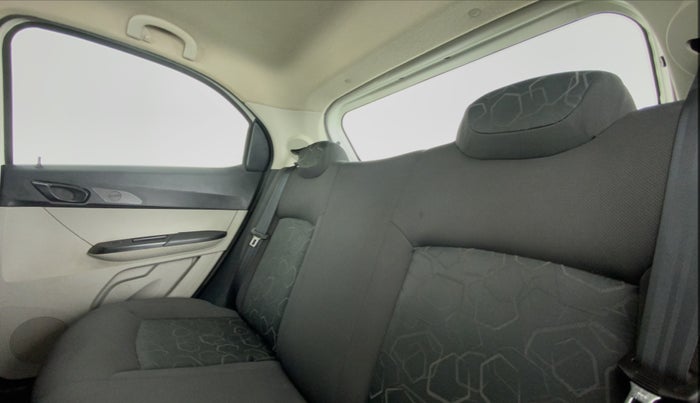 2016 Tata Tiago XT PETROL, Petrol, Manual, 66,284 km, Right Side Rear Door Cabin