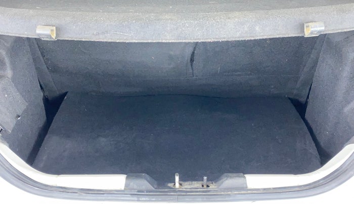 2016 Tata Tiago XT PETROL, Petrol, Manual, 66,284 km, Boot Inside