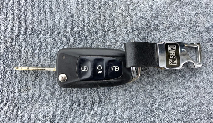 2016 Tata Tiago XT PETROL, Petrol, Manual, 66,284 km, Key Close Up