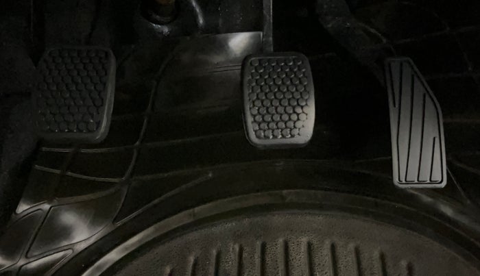 2015 Maruti Alto K10 VXI, Petrol, Manual, 47,742 km, Pedals