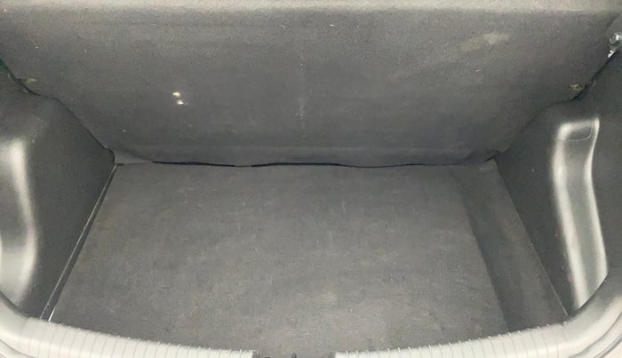 2019 Hyundai Grand i10 SPORTZ AT 1.2 KAPPA VTVT, Petrol, Automatic, 64,035 km, Boot Inside