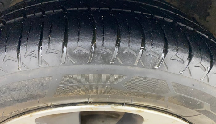 2019 Hyundai Grand i10 SPORTZ AT 1.2 KAPPA VTVT, Petrol, Automatic, 64,035 km, Left Front Tyre Tread