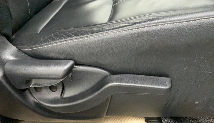 2018 Honda BR-V 1.5L I-VTEC VX, Petrol, Manual, 76,375 km, Driver Side Adjustment Panel
