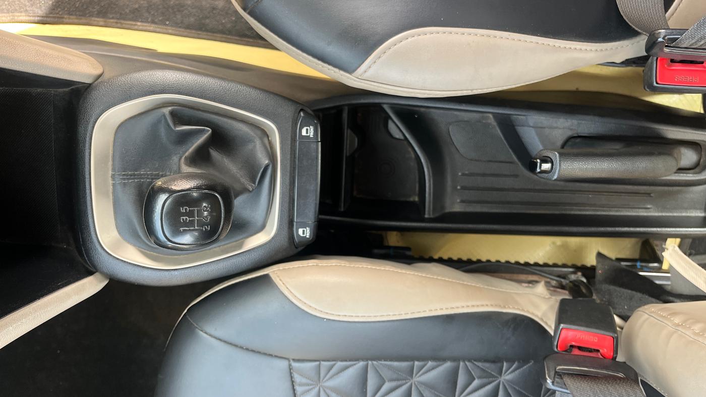 2020 Hyundai NEW SANTRO ERA EXECUTIVE, Petrol, Manual, 62,768 km, Gear Lever