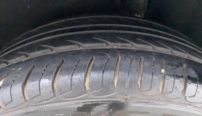 2019 Ford Ecosport 1.5 TITANIUM TI VCT, Petrol, Manual, 17,457 km, Left Rear Tyre Tread