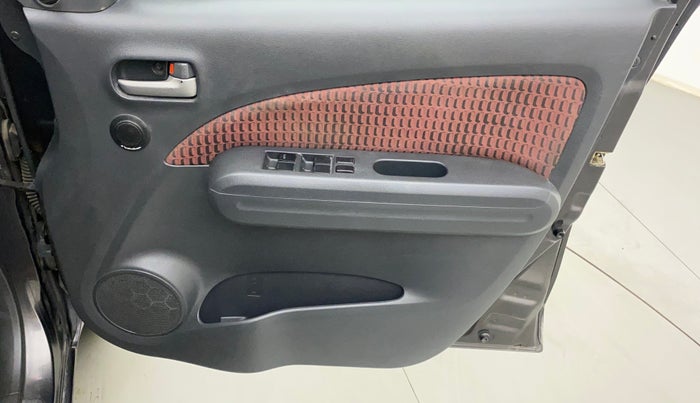 2014 Maruti Ritz VXI, Petrol, Manual, 1,00,013 km, Driver Side Door Panels Control