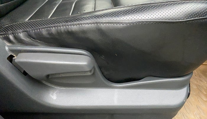 2014 Maruti Ritz VXI, Petrol, Manual, 1,00,013 km, Driver Side Adjustment Panel