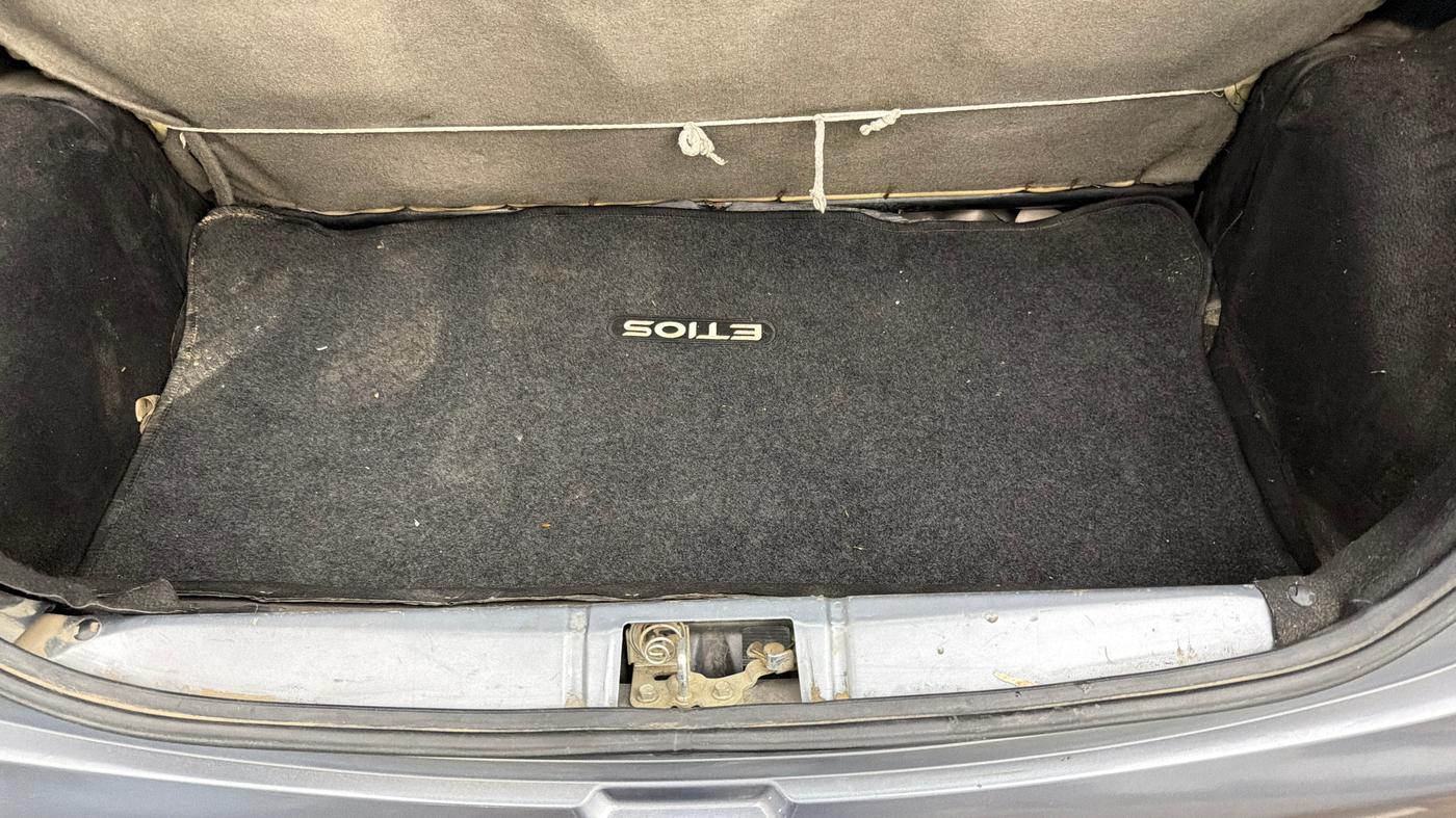 2015 Toyota Etios Liva G, Petrol, Manual, 52,006 km, Boot Inside
