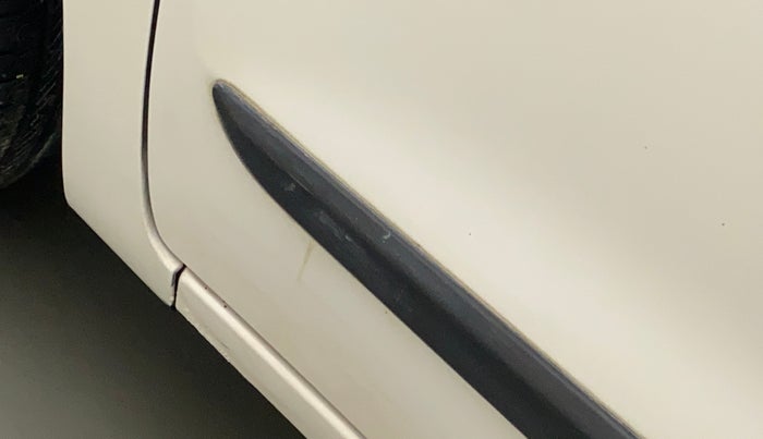 2014 Maruti Wagon R 1.0 LXI CNG, CNG, Manual, 69,410 km, Front passenger door - Slight discoloration