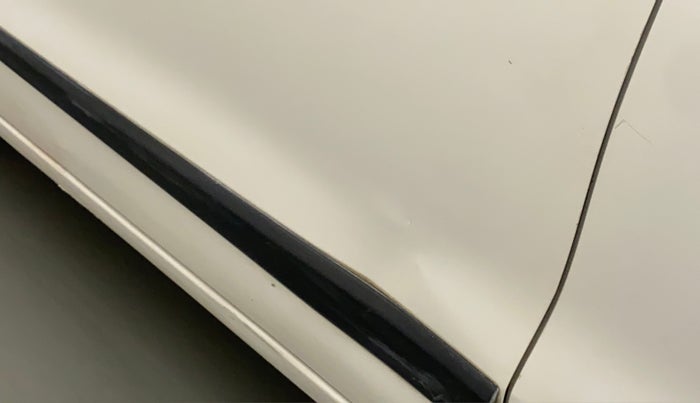 2014 Maruti Wagon R 1.0 LXI CNG, CNG, Manual, 69,410 km, Front passenger door - Slightly dented