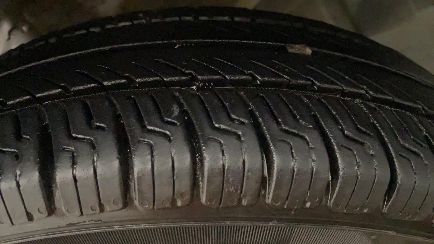 2014 Maruti Wagon R 1.0 LXI CNG, CNG, Manual, 69,410 km, Left Rear Tyre Tread