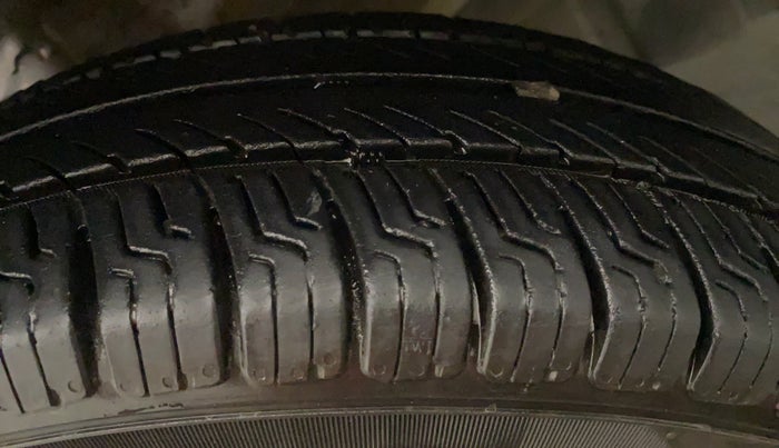 2014 Maruti Wagon R 1.0 LXI CNG, CNG, Manual, 69,410 km, Left Rear Tyre Tread