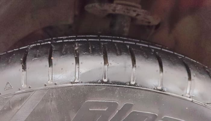 2023 Toyota Glanza S AMT, Petrol, Automatic, 15,213 km, Left Front Tyre Tread
