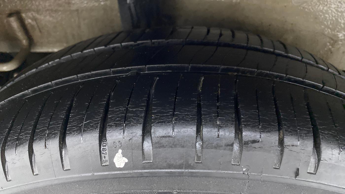 2017 Maruti Celerio VXI d, Petrol, Manual, 94,230 km, Right Rear Tyre Tread