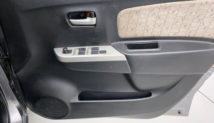 2015 Maruti Wagon R 1.0 VXI, Petrol, Manual, 78,025 km, Driver Side Door Panels Control
