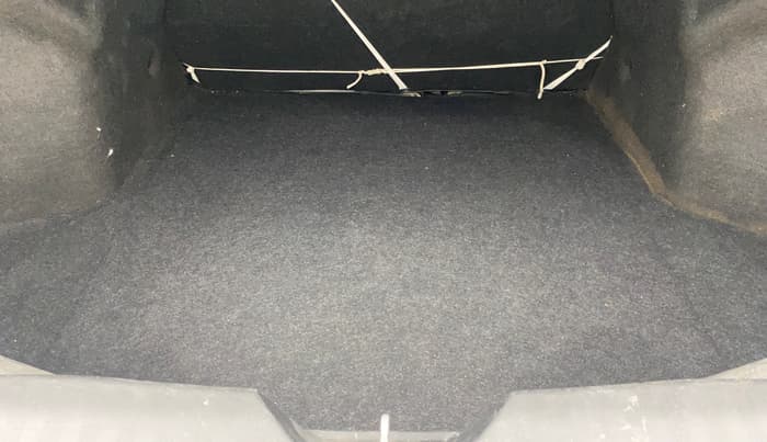 2017 Maruti Ciaz ZETA 1.4  MT PETROL, Petrol, Manual, 1,16,619 km, Boot Inside