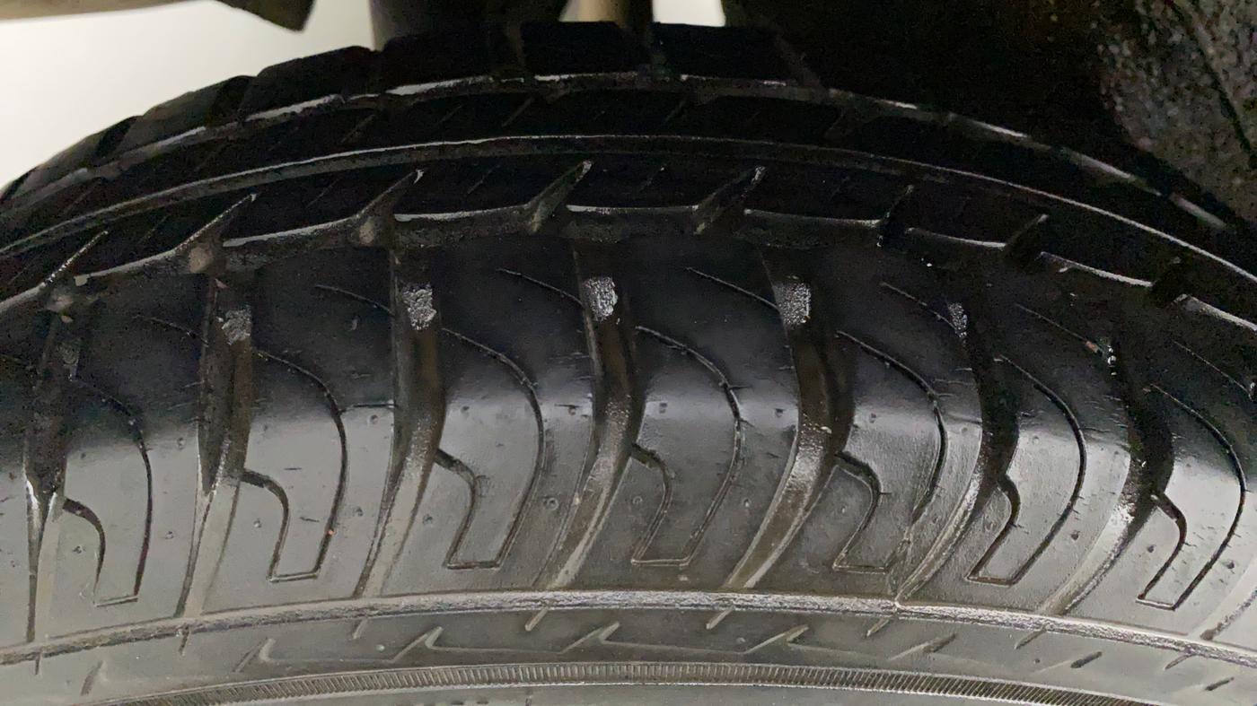 2014 Maruti Wagon R 1.0 VXI, Petrol, Manual, 18,881 km, Right Rear Tyre Tread