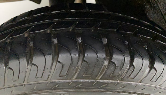 2014 Maruti Wagon R 1.0 VXI, Petrol, Manual, 18,881 km, Right Rear Tyre Tread