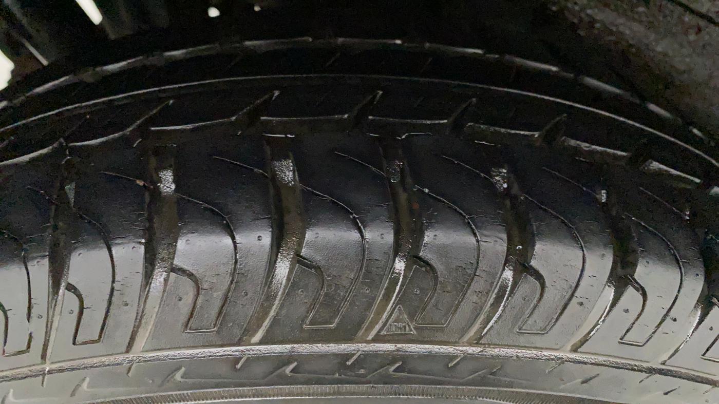 2014 Maruti Wagon R 1.0 VXI, Petrol, Manual, 18,881 km, Right Front Tyre Tread