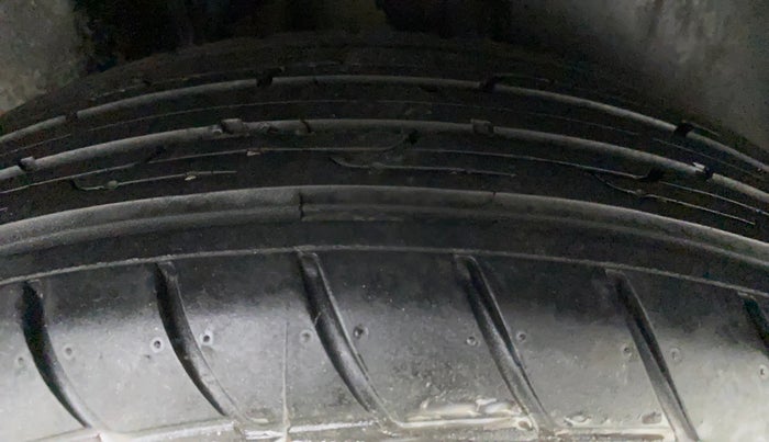 2010 Volkswagen Polo TRENDLINE 1.2L PETROL, Petrol, Manual, 61,282 km, Right Rear Tyre Tread
