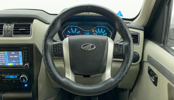 2017 Mahindra Scorpio S10 2WD INTELLI-HYBRID, Diesel, Manual, 1,24,898 km, Steering Wheel Close Up