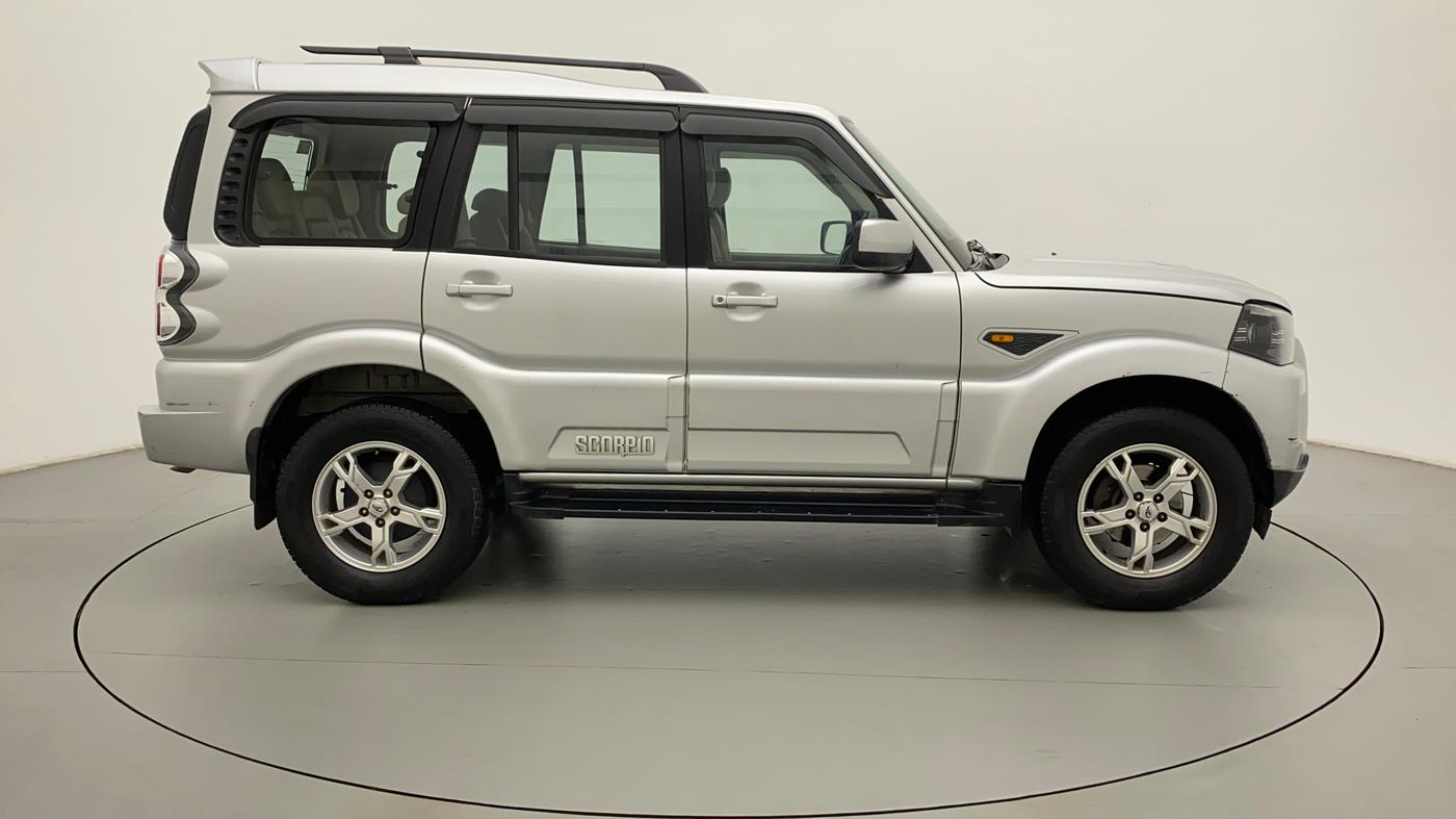 2017 Mahindra Scorpio S10 2WD INTELLI-HYBRID, Diesel, Manual, 1,24,898 km, Right Side View